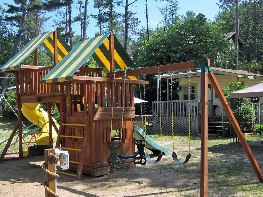 Sunbeam Bungalows Hotel Callander Buitenkant foto